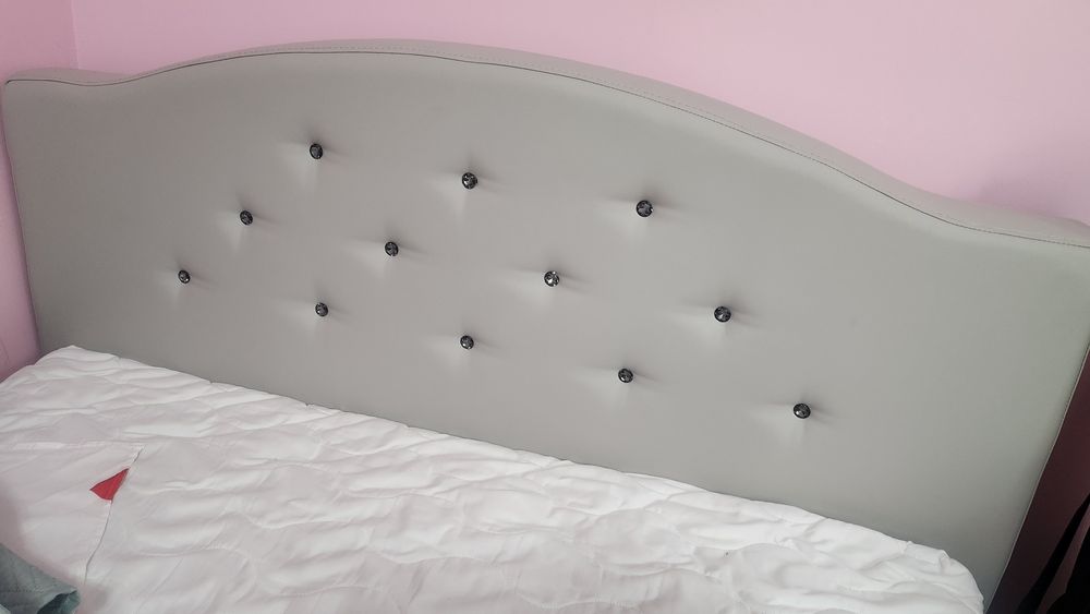 Łóżko glamour firmy Meblik kolekcja Royal Grey