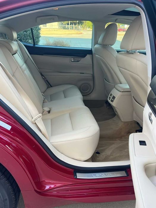 Lexus ES 350      2015