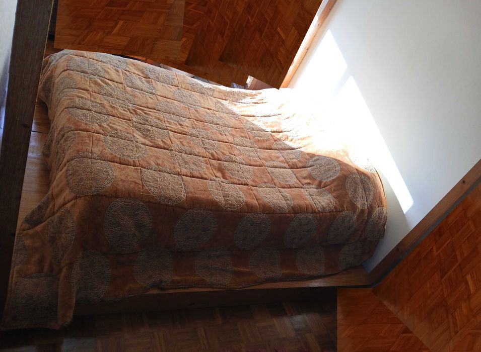 Cama de estrado extraordinária