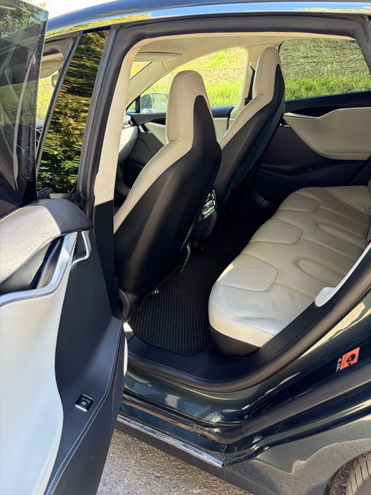 Tesla Model S  2014р.