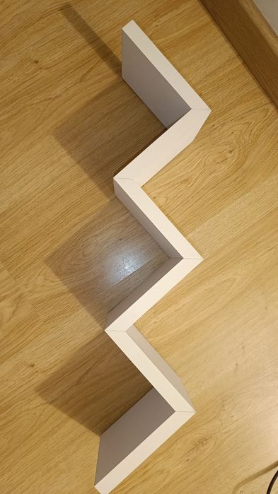 Vendo prateleira Zig zag
