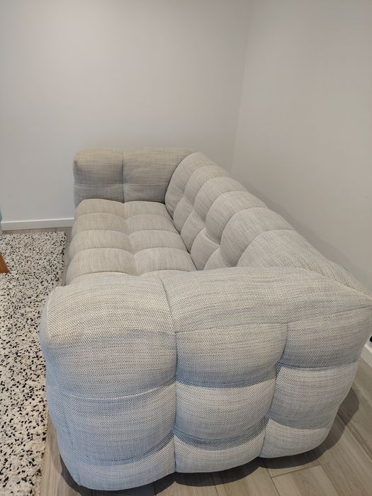 Sofá Lilo , cor cinza claro  comprimento 208 cm