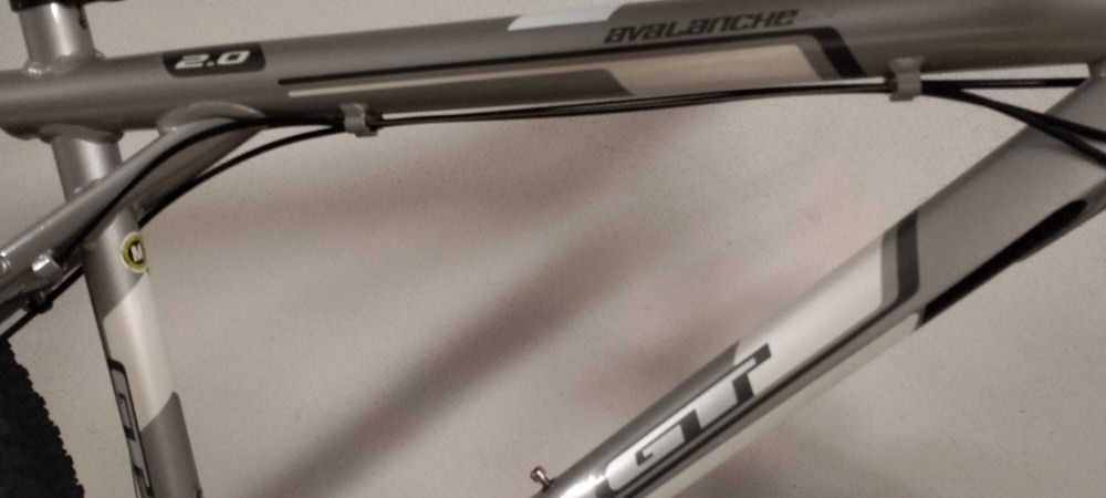 BTT  GT Avalanche 2.0 /  Berg Trail Rock roda 26