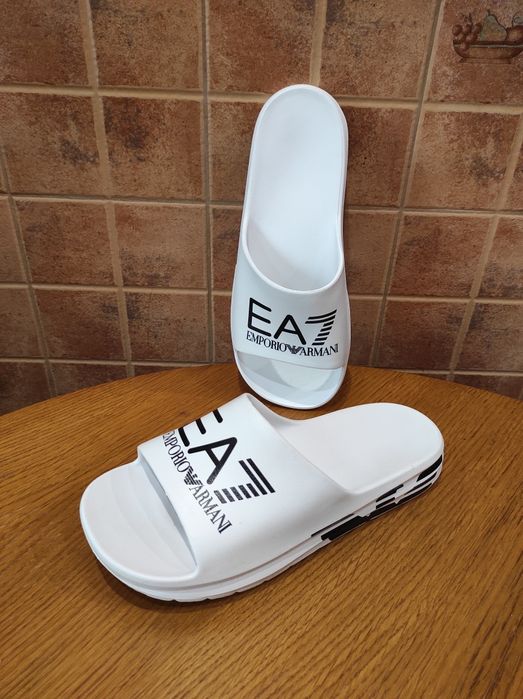 Emporio Armani 42, 43 шльопанці, шлепанцы, сланцы оригинал .