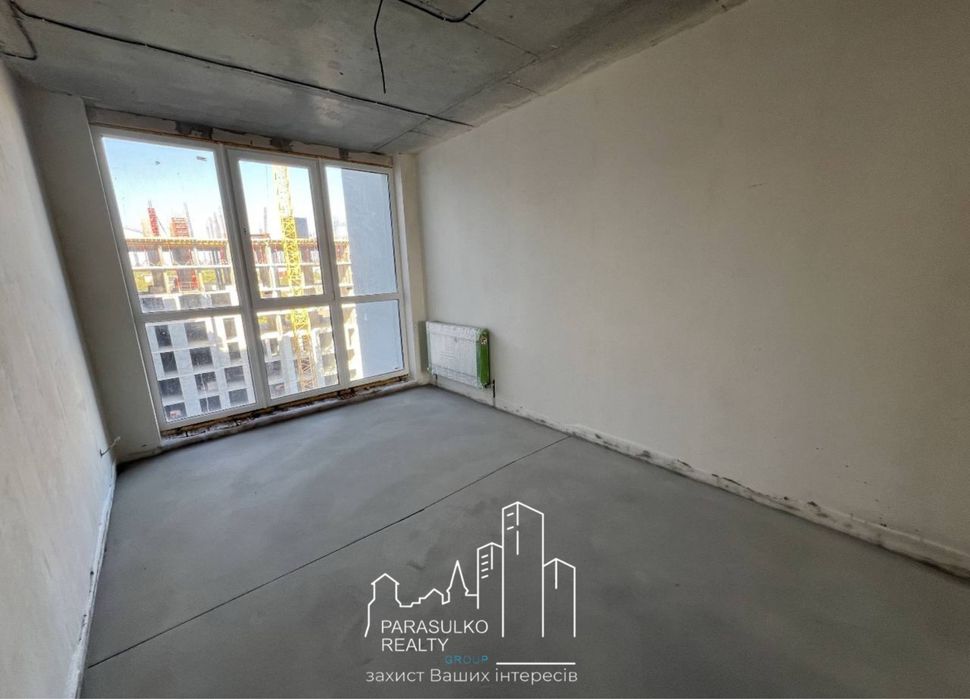 Нова, двостороння квартира, світла та сучасна!