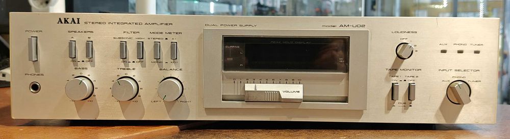 Wzmacniacz AKAI AM-U02/ Stan Bardzo Dobry/ Okazja!