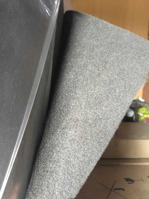 Szara wykładzina dywanowa 30 m na 2 m Nowa