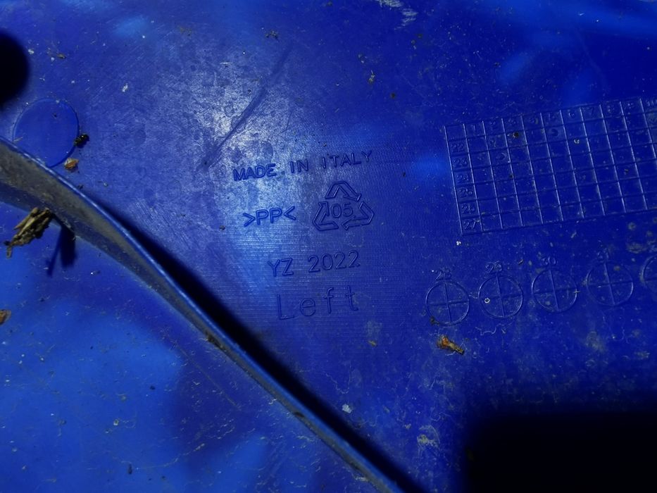 Yamaha yz 250 osłona owiewka tył wypełnienie lewe panel