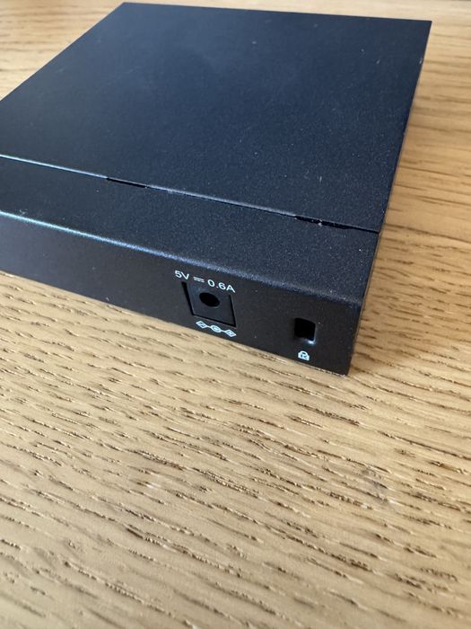 Switch LAN Gigabit -  5 Portas - tp-link