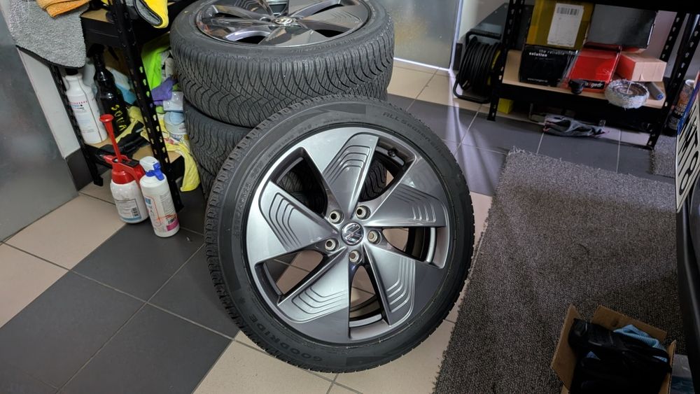 Nowe opony i felgi 5x112 4 szt, Volkswagen T Roc, Skoda, 225 45 18