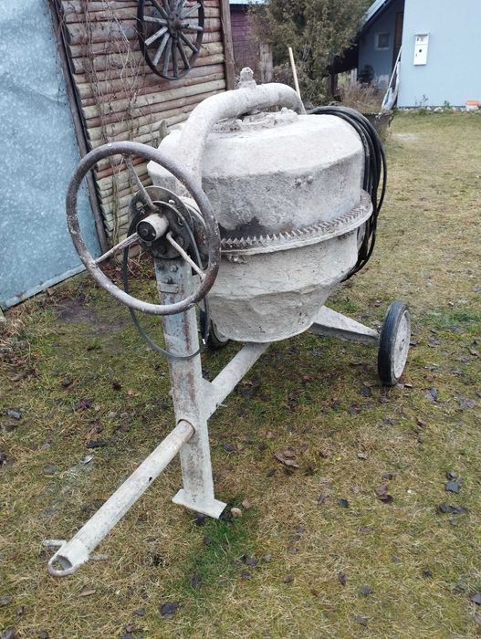 Betoniarka 250l, używana