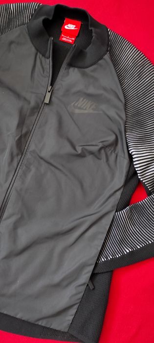 Nike  kurtka do biegania rozmiar S