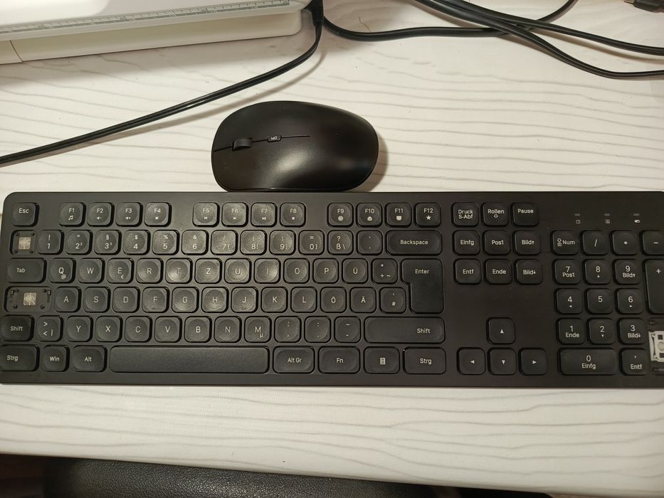 Продам Клавиатура с мышкой