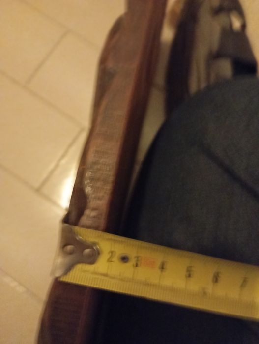 Quadro esculpido em madeira entalhada