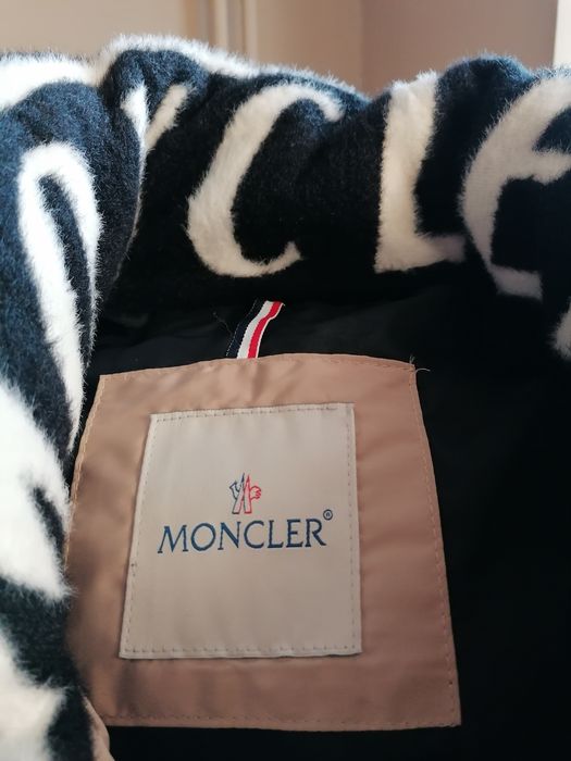 Kurtka puchowa Moncler mega ciepła