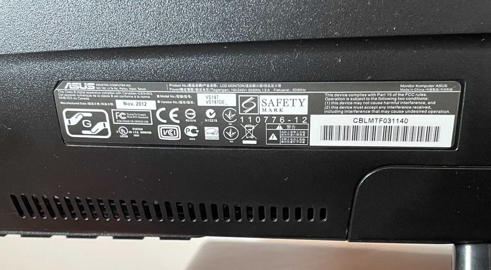 Monitor de Computador ASUS Modelo VS 197, 18 polegadas445484350487275524