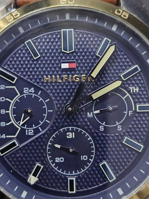 Zegarek Tommy Hilfiger elegancki, skórzany pasek. Tanio! Okazja !