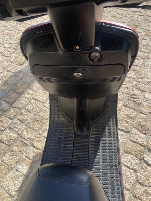 Escuter 50 a trabalhar