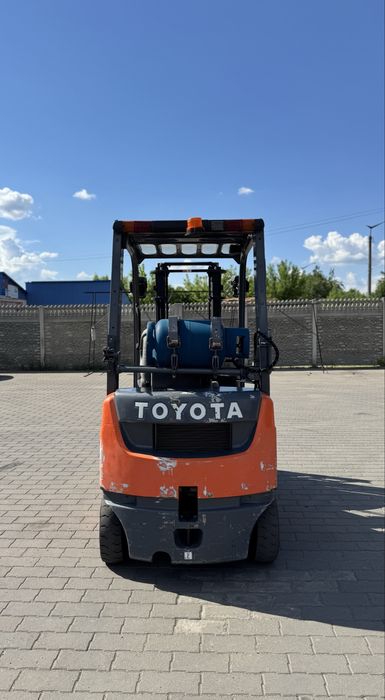 Навантажувач Toyota 8FG-15 погрузчик