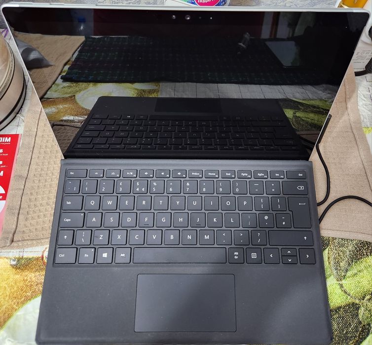 Ноутбук Microsoft Surface Pro 4-i5/8GB/256GB