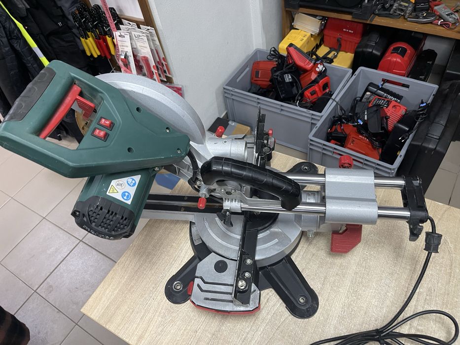 Metabo KGS 216 M / дискова пила з протяжкою  Метабо