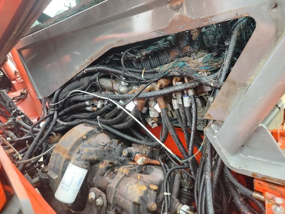 Manitou  mlt  1740su 1240 mlt  bobcat  podpory teleskop  117metrow po