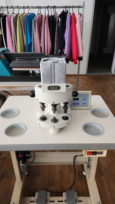 Прес для встановлення металофурнітури SGY4-806