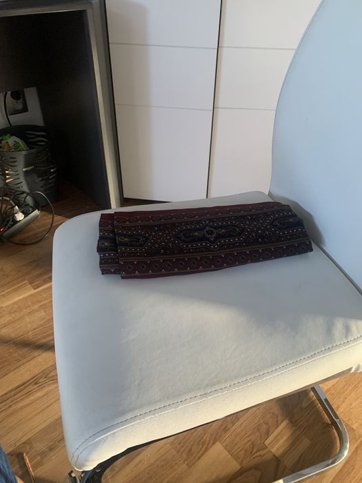 Welniany szalik bordowy