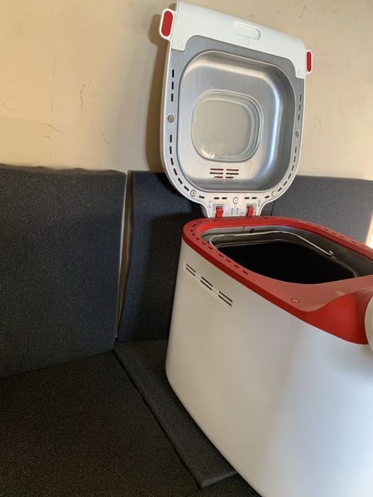 Maquina de fazer Pão Massas Bolos Marmeladas e Compotas - Moulinex UNO