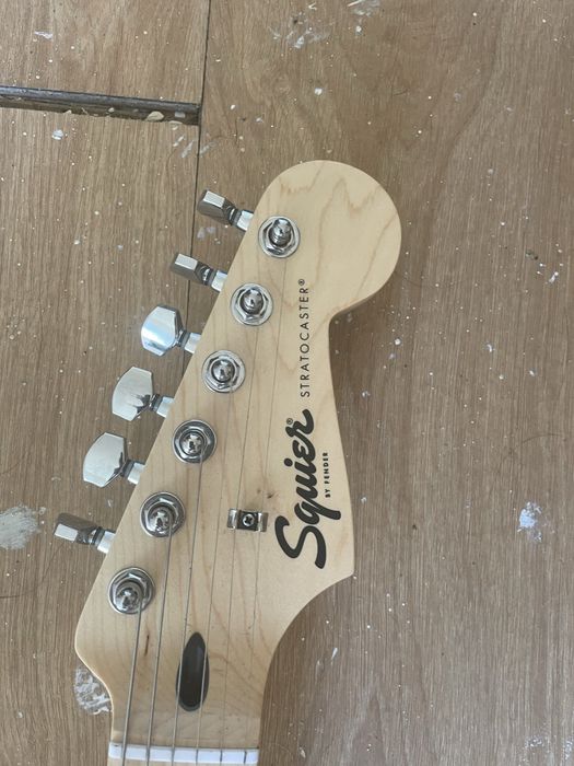 Squier stratocaster
