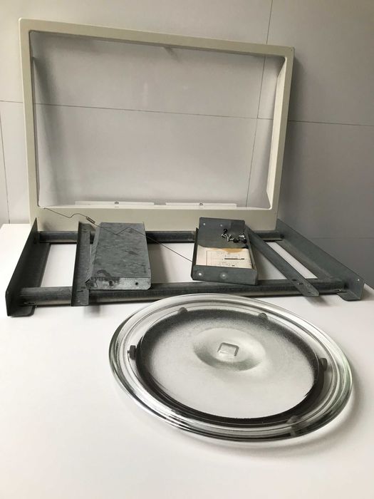 MÌELE - Peças: Microondas e Máquina de Lavar Loiça