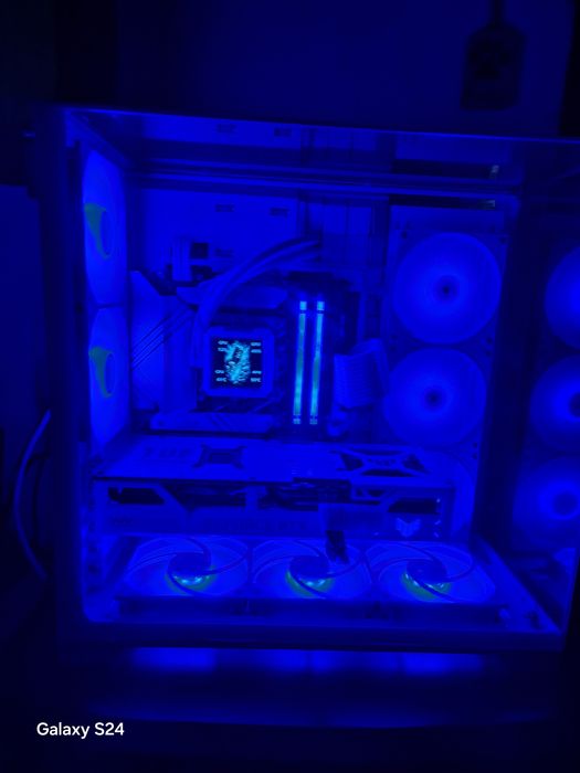 Setup gaming em óptimo estado510725401420779523