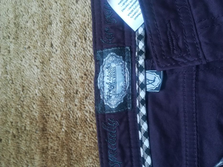 spodnie chinosy rozm. XL w kolorze fioletowym