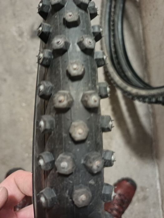 Schwalbe Ice Spiker Pro drutowa 26x2.1
