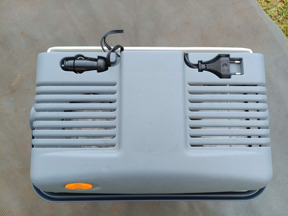 Lodówka turystyczna 12V i 230V