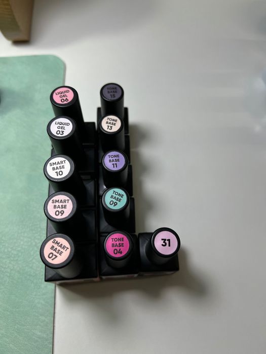 гель лаки гелі для манікюру Karo  Dark  Gama Komilfo  Dnka gloss weex