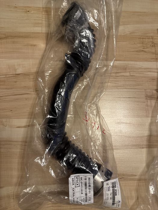 Патрубок інтеркулєра  Санта фе,Палісад,Соренто 28260-2F600 і 28260-2F900