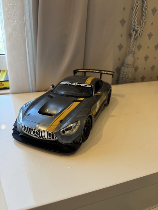 Машинка Mercedes-AMG GT3 на радіокеруванні