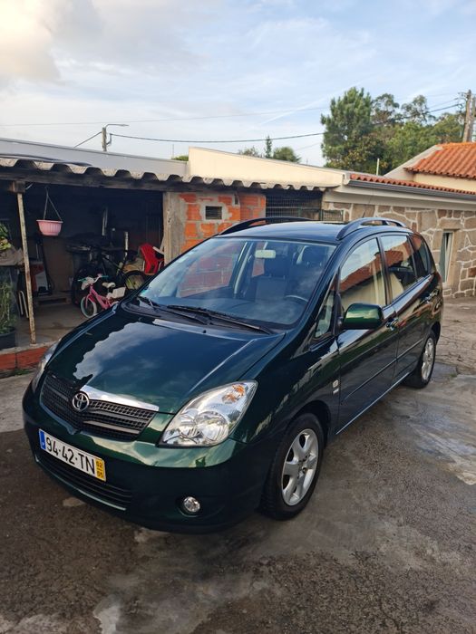 Toyota corolla verso (120.000kms)