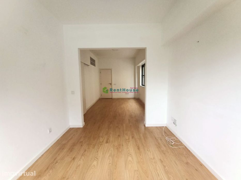 Apartamento  T1+1 Remodelado Central