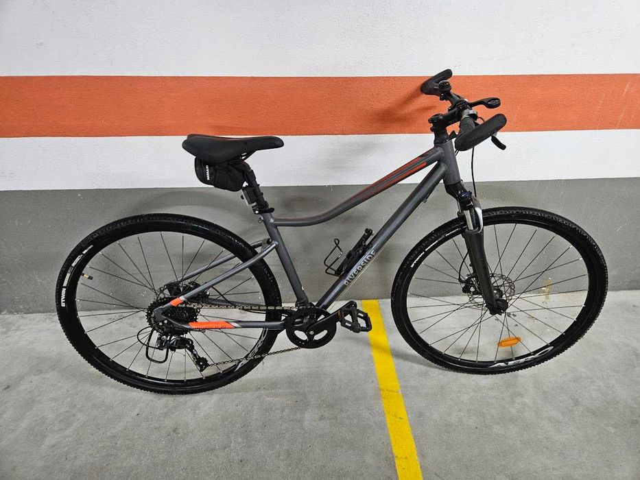 Bicicleta Trekking e Gravel Riverside 700  em ótimas condições