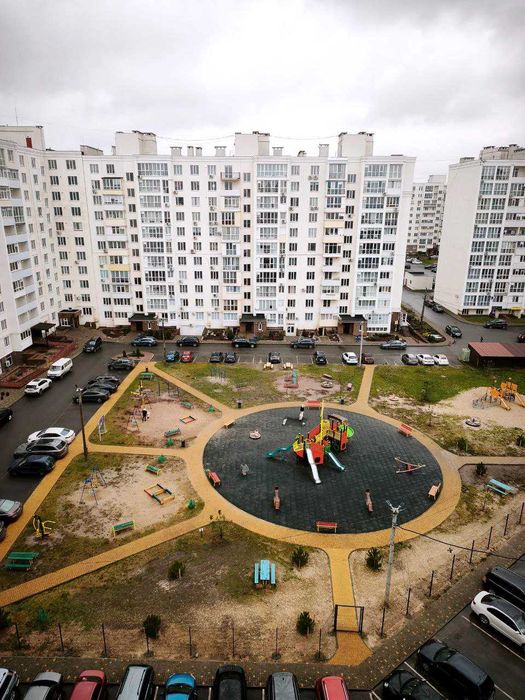 "єОселя" Простора Квартира 67,5 м² у Зданій новобудові