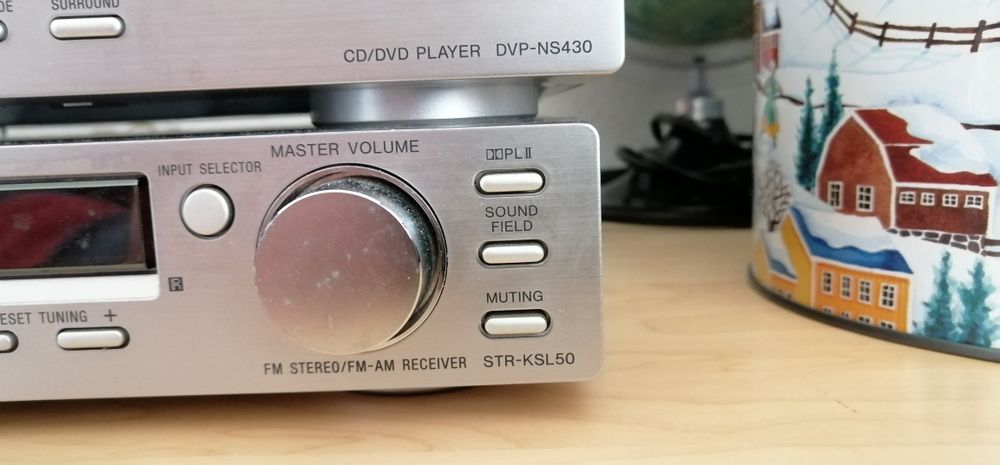 Home cinema da Sony com subwoofer, DVD.