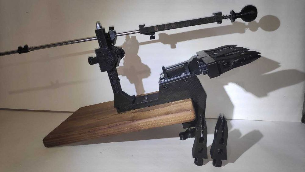 Точилка SPHINX  2.2  Clamp. (Материал пластик)