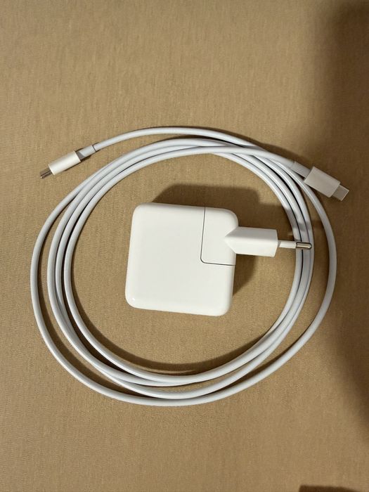 MacBook Air M1 8GB 256GB (93%, 228 cykli, paragon)