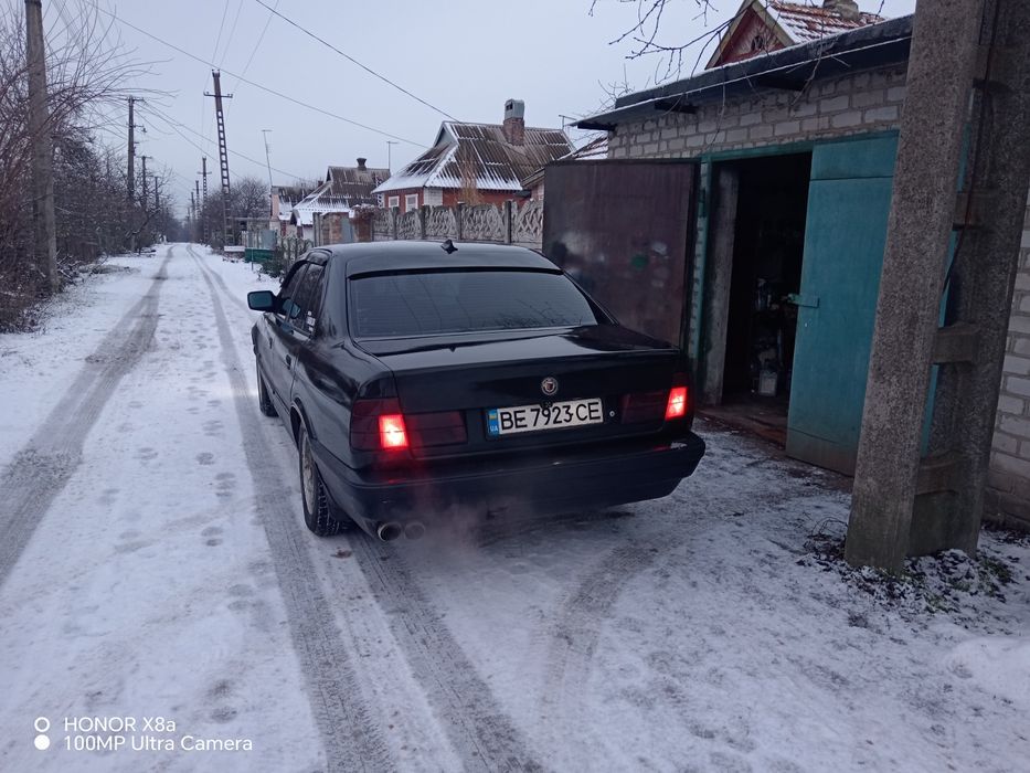 Продам  BMW Е34 520І