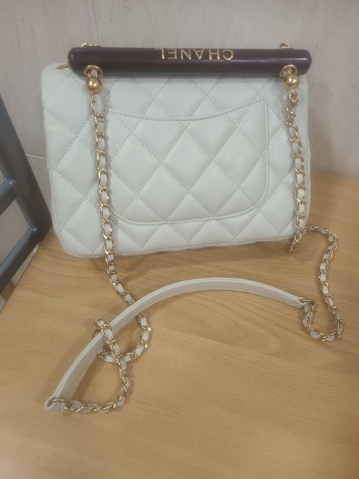 Mala a tiracolo pequena Chanel