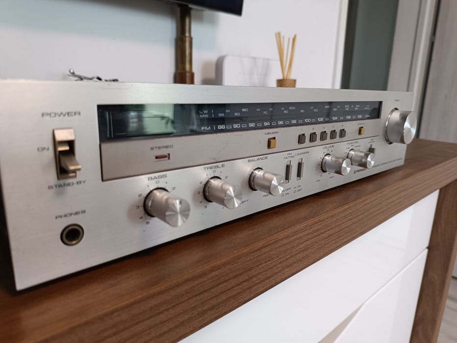 Amplituner Pioneer SX 600 L