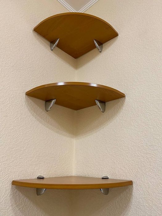 Кровать 80×180,стол,полки, тумбочка