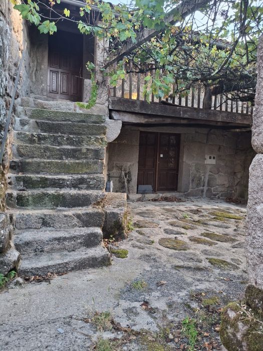 Ruinas a 5 lkm da fronteira do Gerês